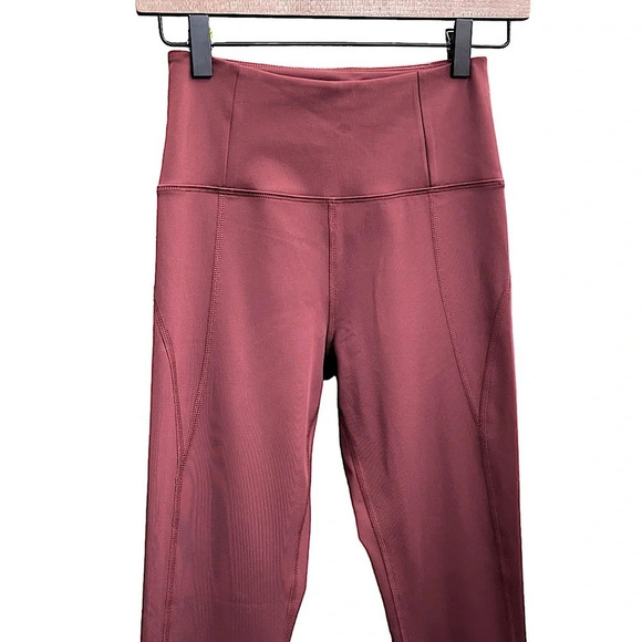 Girlfriend Collective Compression High Rise Cropped Legging in Terracotta Size S - Picture 5 of 10